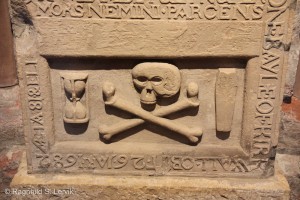 Memento mori. The cathedral was teeming with these symbols, frequently in company with maritime images, a reminder of innumerable lives lost at sea.